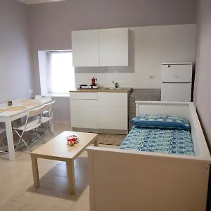 Appartement San Antonio Station, Naples