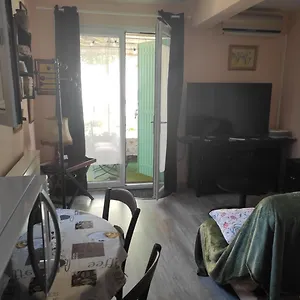  Appartement Au Petit Florian En Provence France